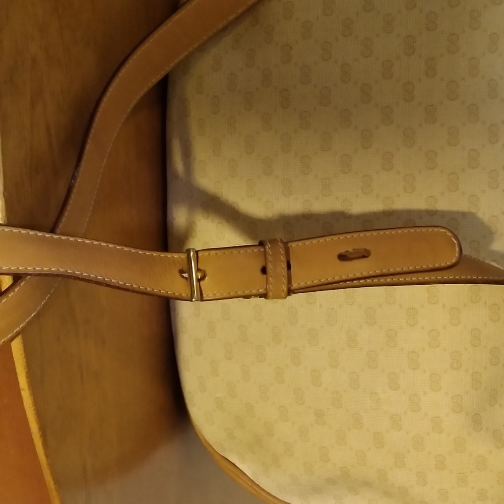 Authentic Gucci Monogram Leather Handbag - Picture 9 of 16